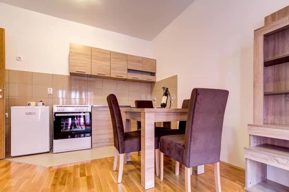Naki Apartmani Podgorica Exterior foto