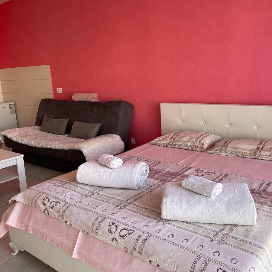 Naki Apartmani Podgorica Exterior foto